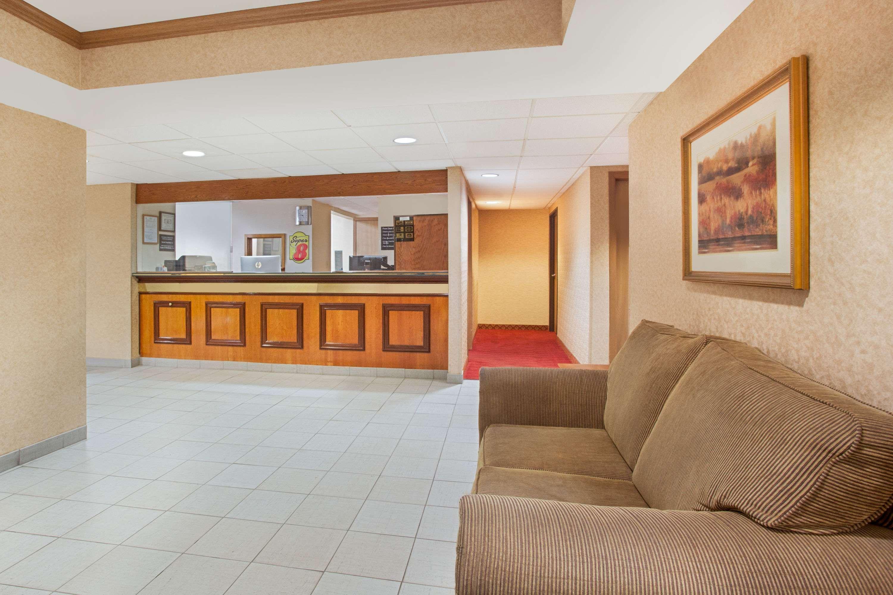Super 8 By Wyndham Defiance Hotel Exterior photo
